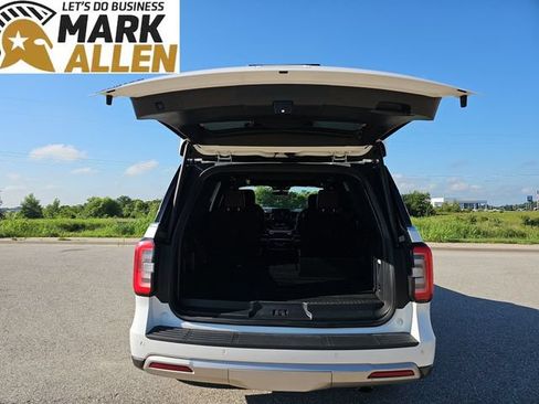 Used 2023 Ford Expedition Limited AWD/4WD image 27