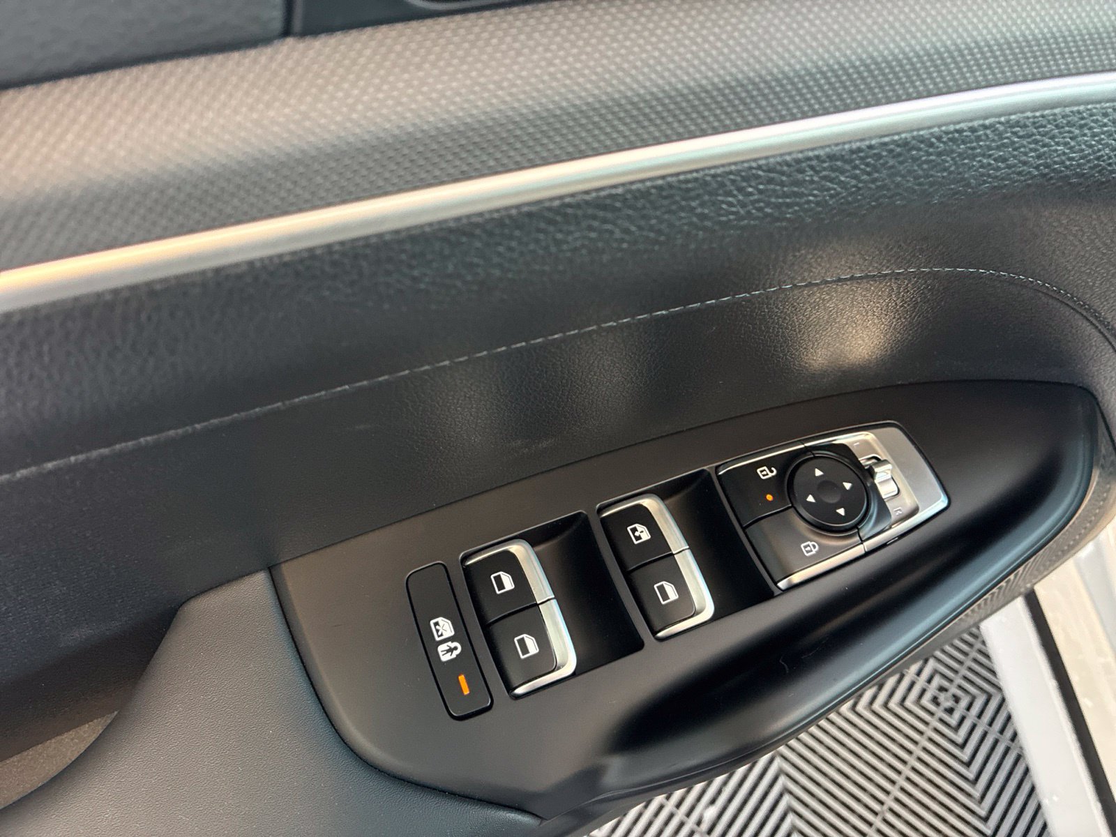 New 2026 Kia K5 LXS FWD image 12