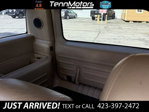 Used 2004 HUMMER H2 w/ Preferred Equipment Group AWD/4WD image 14