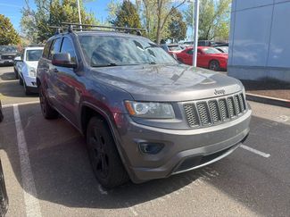 Used 2015 Jeep Grand Cherokee Altitude video 1