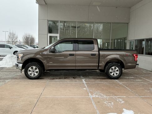 Used 2017 Ford F150 XLT w/ Trailer Tow Package image 19