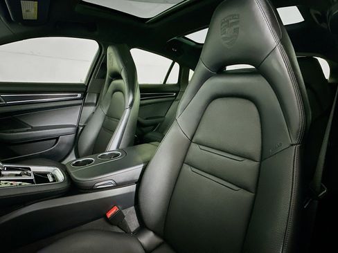 Used 2023 Porsche Panamera 4 Platinum Edition image 20