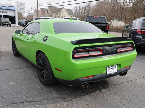 Used 2017 Dodge Challenger SRT Hellcat image 5