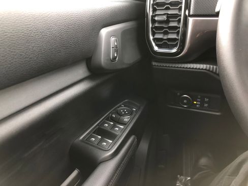 New 2025 Ford Ranger XLT w/ FX4 Off-Road Package image 19