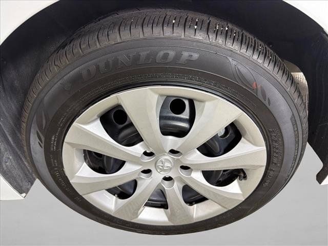 Used 2025 Toyota Corolla LE w/ Convenience Package FWD image 19