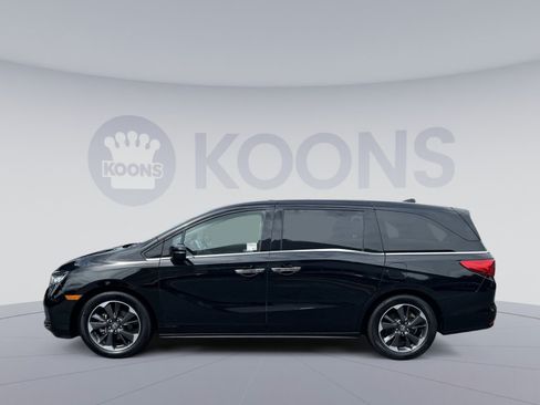 Used 2022 Honda Odyssey Elite image 2