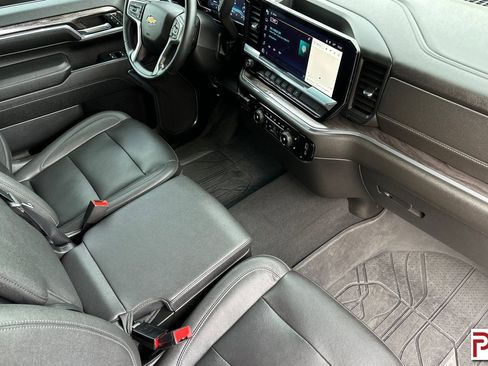 Certified 2024 Chevrolet Silverado 2500 LTZ image 18