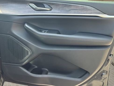 New 2026 Jeep Grand Cherokee Altitude image 34