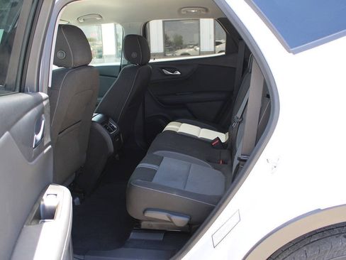 Used 2025 Chevrolet Blazer LT AWD/4WD image 9