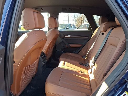 Certified 2023 Audi Q5 2.0T Premium w/ Convenience Package image 16