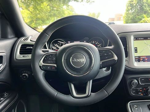 Used 2021 Jeep Compass Latitude w/ Sun and Sound Group FWD image 13