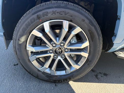 New 2026 Toyota 4Runner Limited AWD/4WD image 28