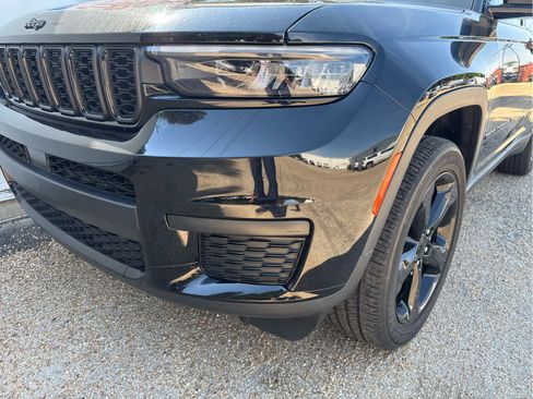 Used 2021 Jeep Grand Cherokee L Laredo AWD/4WD image 10