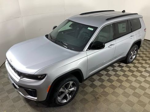 New 2026 Jeep Grand Cherokee L Limited AWD/4WD image 7