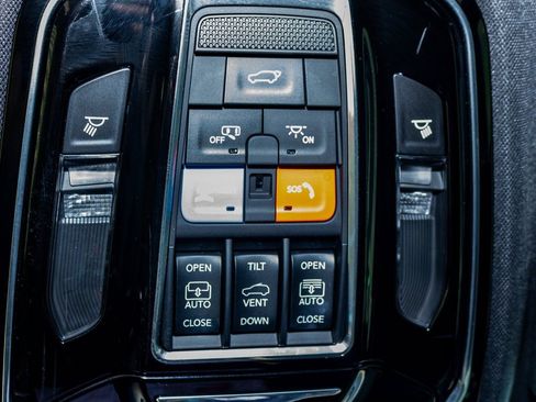 Used 2023 Jeep Grand Cherokee L Overland image 19