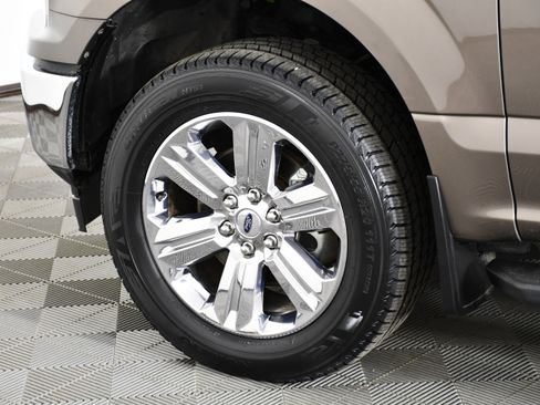 Used 2019 Ford F150 XLT w/ Equipment Group 302A Luxury AWD/4WD image 56