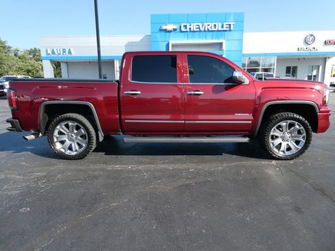 Used 2017 GMC Sierra 1500 Denali w/ Denali Ultimate Package AWD/4WD image 4