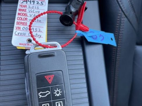 Used 2015 Volvo V60 T5 Cross Country Platinum w/ Protection Package image 43