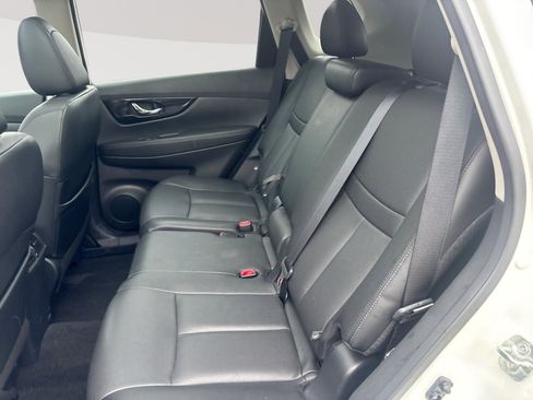 Used 2019 Nissan Rogue SL w/ Premium Package AWD/4WD image 26