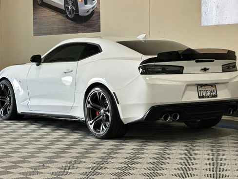 Used 2018 Chevrolet Camaro SS image 6