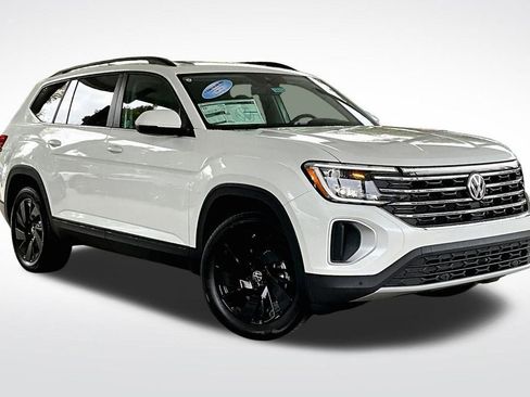 New 2026 Volkswagen Atlas SE image 12