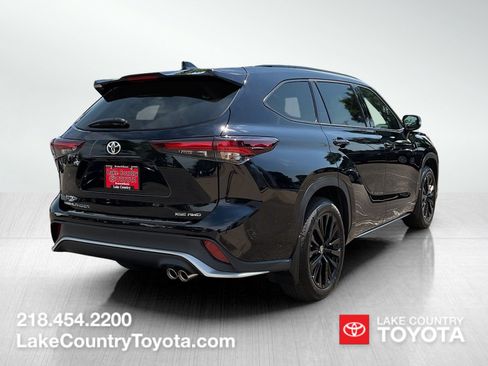 Used 2026 Toyota Highlander XSE AWD/4WD image 5