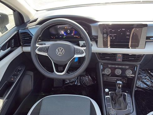 New 2026 Volkswagen Taos S AWD/4WD image 9