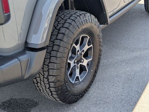 Used 2021 Jeep Wrangler Unlimited Rubicon AWD/4WD image 13