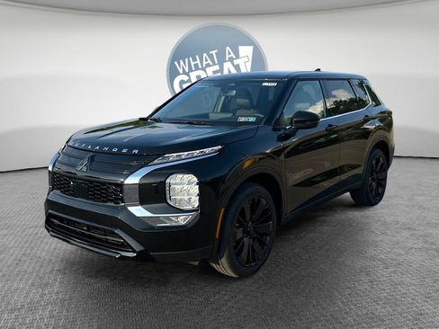 New 2026 Mitsubishi Outlander LE AWD/4WD image 8