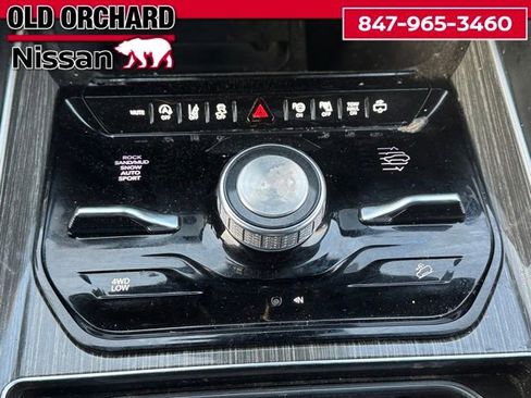 Used 2022 Jeep Wagoneer Series III w/ Premium Group I image 18