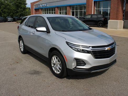 Certified 2022 Chevrolet Equinox LT AWD/4WD image 2