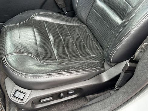 Used 2018 Ford Taurus SHO AWD/4WD image 10