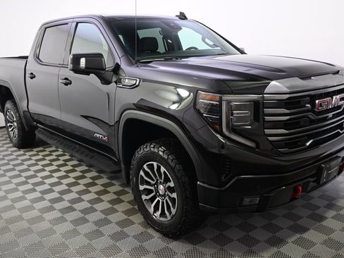 Used 2022 GMC Sierra 1500 AT4 w/ AT4 Premium Package image 8