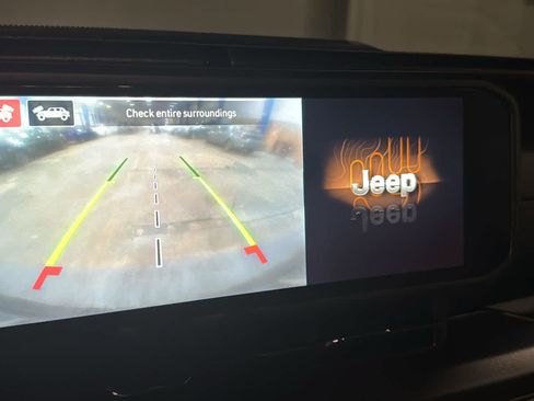 Used 2024 Jeep Wrangler High Altitude AWD/4WD image 16