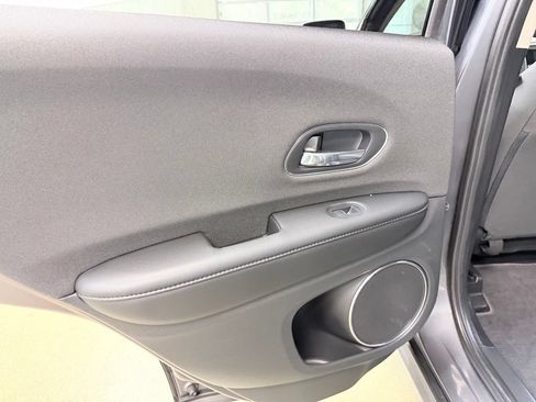 Used 2022 Honda HR-V EX image 16