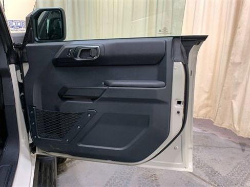 Certified 2025 Ford Bronco Outer Banks w/ Sasquatch Package image 11