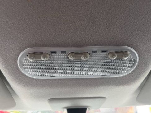 Used 2014 Nissan Cube 1.8 SL w/ SL Preferred Package FWD image 25