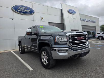 Used 2017 GMC Sierra 1500 SLT w/ SLT Premium Package