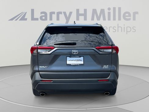 Used 2024 Toyota RAV4 XLE AWD/4WD image 4