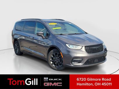 Used 2021 Chrysler Pacifica Touring-L w/ Premium & Safety Sphere Group