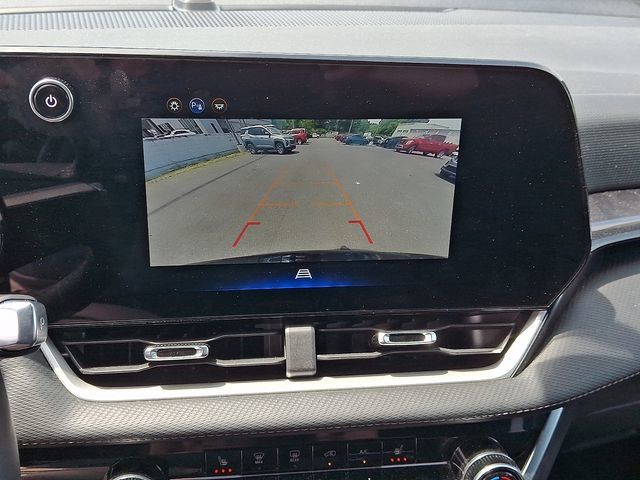 Used 2025 Chevrolet Equinox LT AWD/4WD image 18