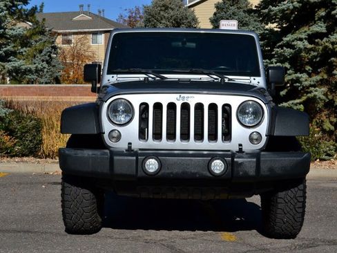 Used 2015 Jeep Wrangler Unlimited Rubicon w/ Dual Top Group image 3