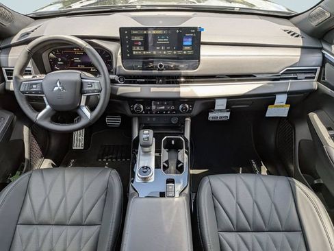 New 2026 Mitsubishi Outlander SEL Black Edition FWD image 15