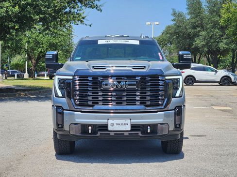Used 2024 GMC Sierra 2500 Denali Ultimate AWD/4WD image 32