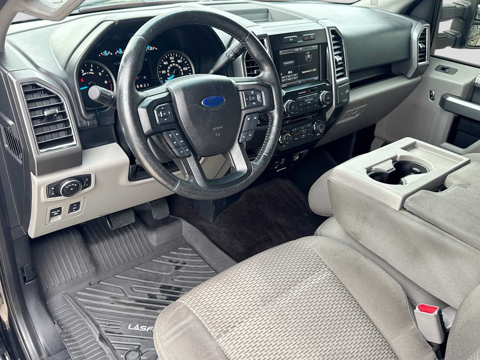Used 2015 Ford F150 XLT w/ Equipment Group 302A Luxury AWD/4WD image 2