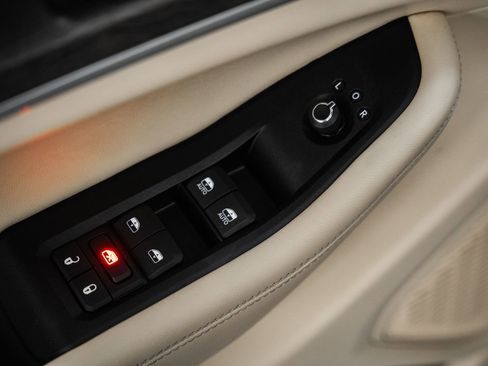 Used 2024 Jeep Grand Cherokee L Limited image 48