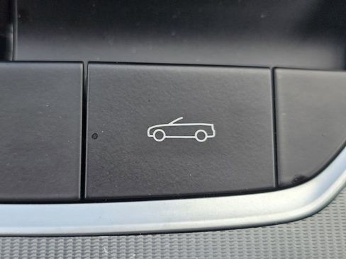 Used 2024 BMW Z4 M40i w/ Premium Package image 25