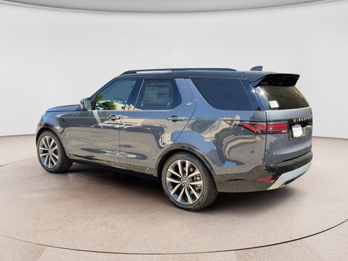 New 2026 Land Rover Discovery Limited Edition AWD/4WD image 3