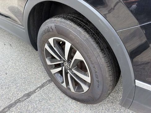 Used 2023 Volkswagen Tiguan S image 9