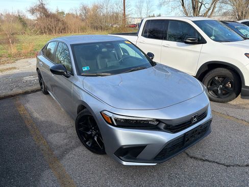 Used 2024 Honda Civic Sport image 4